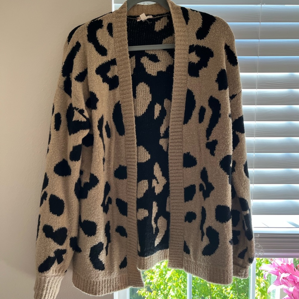 Leopard Print Hem&Thread Cardigan
